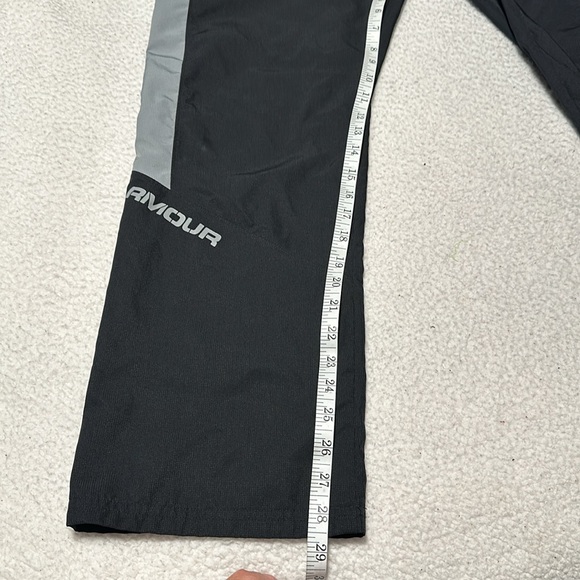 Under Armour Boys Black and Gray Track Pants, EUC, Size Youth Large - Picture 6 of 9